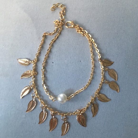 🌻4/$25🌻Layer Leaf Anklet - Picture 3 of 5